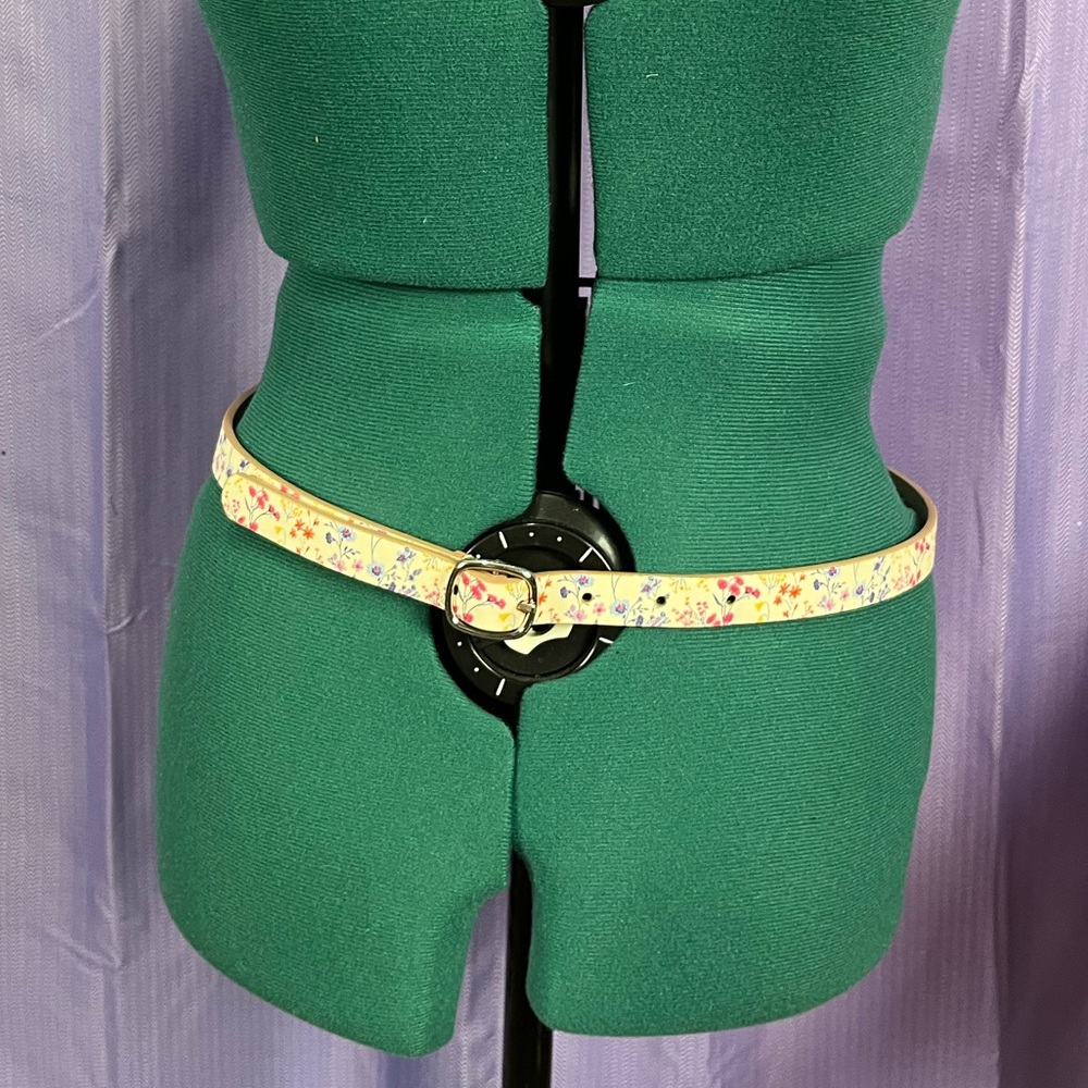 Thin Floral Belt